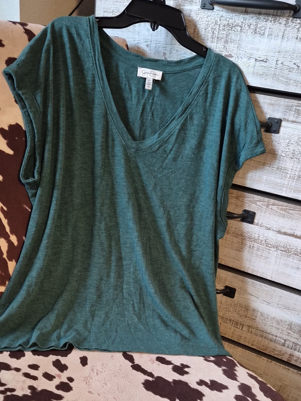 Green V-Neck Short Sleeve Top